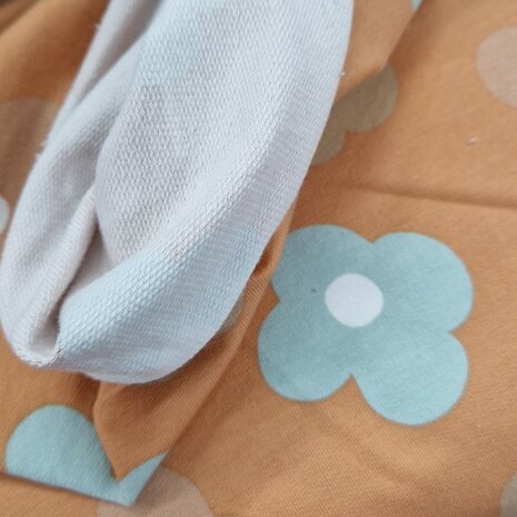 perzik french terry summer sweat daisy flower pastel met binnenkant KicKenStoffen