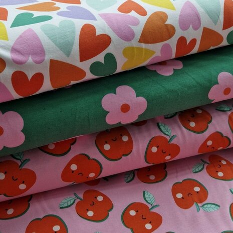 Jursie daisy bloem en appels en harten tricot KicKenStoffen